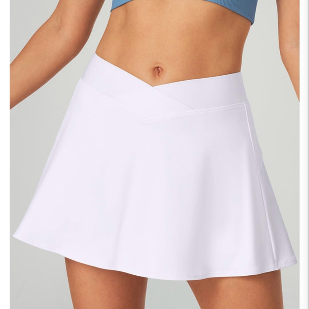 IUGA  Women's cross waist White Mini tennis skirt with shorts size M